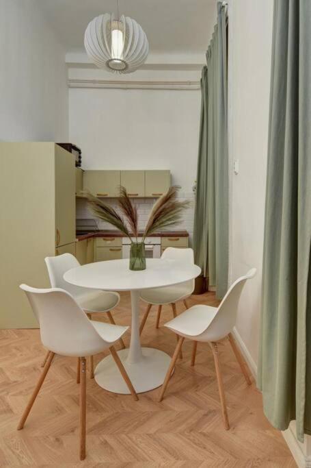 Lovely 3 Bedrooms Apartment In The Jewish Quarter Budapest Kültér fotó